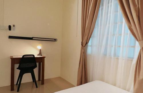 Nibong Tebal House | Cozy Suite with Twin Beds & Lounge
