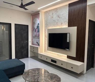 Navsari Apartment | Cozy Urban 2BHK