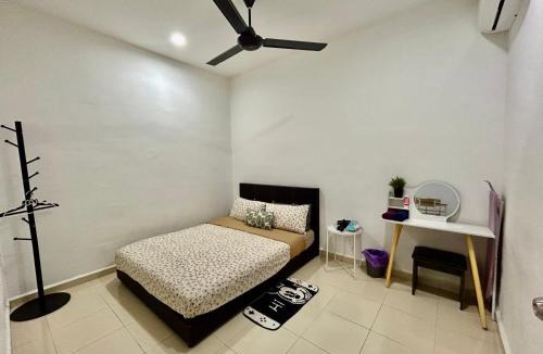 Taman Impian House | Cozy288#4pax#wifi#NearAeonAlma,Mcd#2kmtoIconicPoint