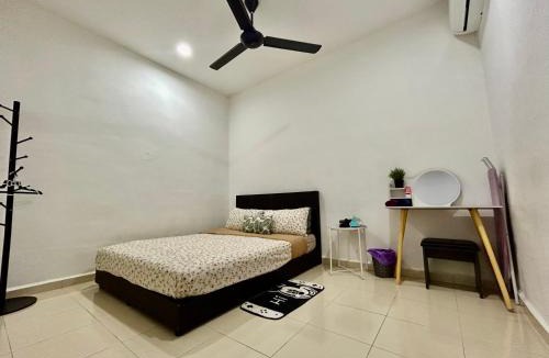 Taman Impian House | Cozy288#4pax#wifi#NearAeonAlma,Mcd#2kmtoIconicPoint