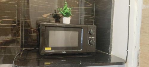 Greater Noida Apartment | Craviq Hotels & Resturant