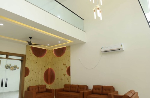 Bail Parao Resort | Creek Wood