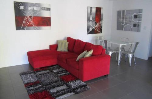 Cronulla Apartment | Cronulla Beach Elanora Gardens
