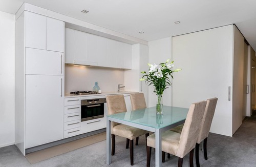 Crows Nest Apartment | Crows Nest - CLA26 - Clarke Street - Stylish Crows Nest Apartment with Balcony Overlooking Park