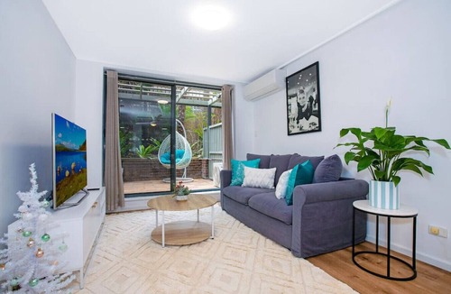 Crows Nest Apartment | Crows Nest Gem with parking