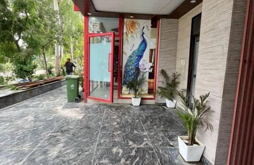 Karnal Hotel | Crystael Hotel