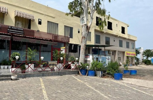 Karnal Hotel | Crystael Hotel