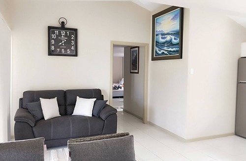 Crystal Creek Cottage | Crystal Creek Cottage- Farm stay