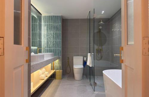 Kampung Bangkong Hotel | Crystal Crown Hotel Kuala Lumpur
