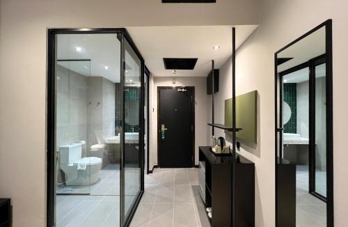 Kampung Bangkong Hotel | Crystal Crown Hotel Kuala Lumpur