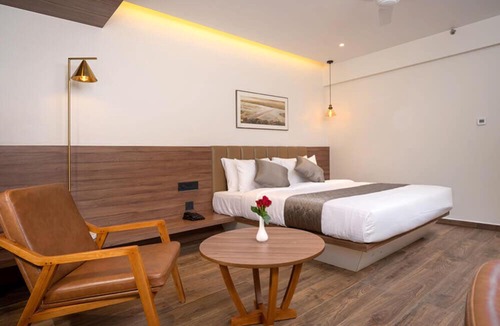 Vadakara Hotel | Crystal Suites
