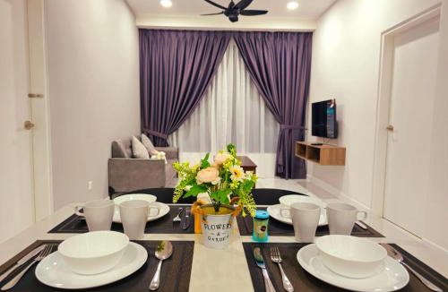 Kampung Pantai Dalam Apartment | Cubic Botanical Suites I Bangsar South KL I Family & Romantic I Near KL