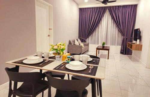 Kampung Pantai Dalam Apartment | Cubic Botanical Suites I Bangsar South KL I Family & Romantic I Near KL
