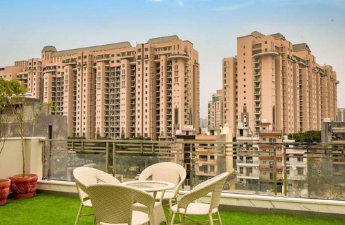Gurugram Apartment | Cyber retreat 1Bhk with Gym and balcony