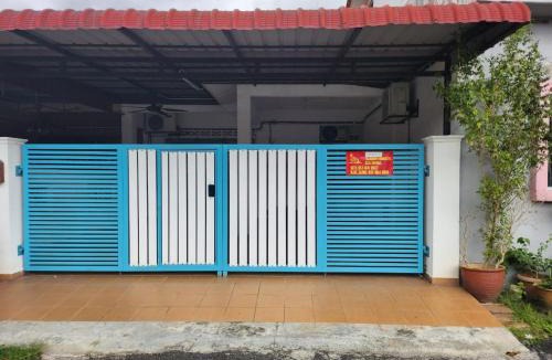 Banting House | D'Haja 6 KLIA Sepang with 3 AC & FREE Wi-Fi