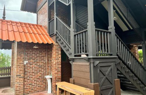Kampung Leban House | D Teratak Tok Ayah Nenda