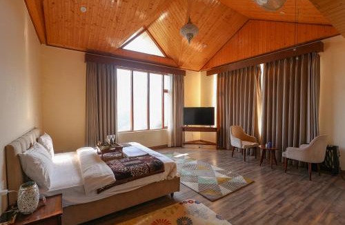 Shimla Hotel | Dancing Deer Chalet