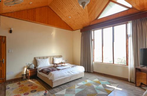 Shimla Hotel | Dancing Deer Chalet