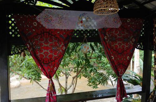 Larut Ski Chalet | Dango1881muslim riverstay