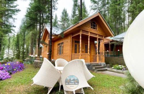 Srinagar Resort | Dawat-e-Drung by FrozenFall Resort