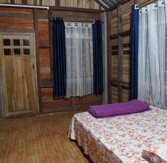 Laitmawsiang House | Dawki Umngot River Cottage