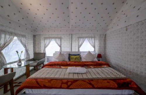 Shimla Bed & Breakfast | Dawn n Dusk glamping by Skylight Retreat Chail