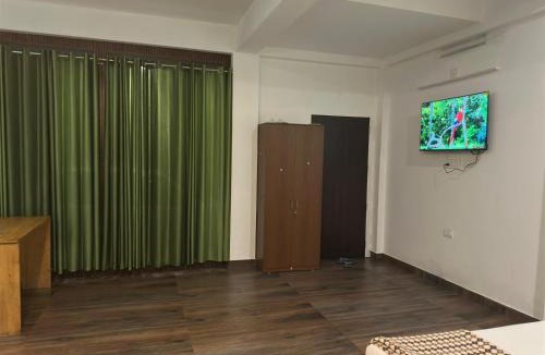 Thrissur House | DB GUEST HOUSE ARIMPUR - Unmarried couples and Stag groups not allowed