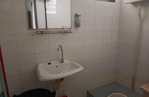 Kampung Pantai Halban House | De' Aman Homestay