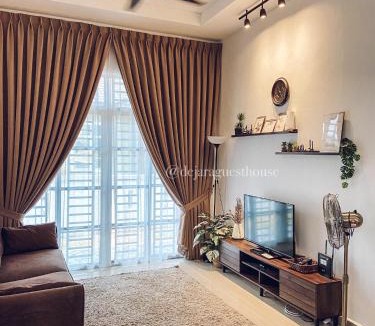 Padang Sekolah House | De Jara Guesthouse, Kuala Dungun