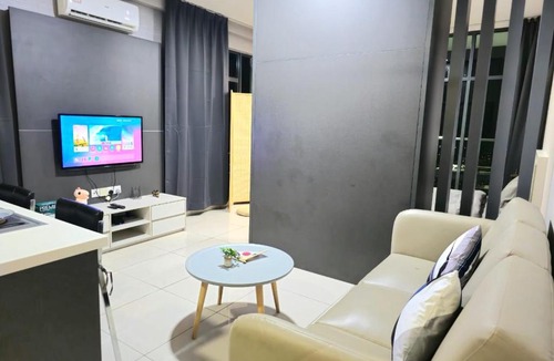 Ulu Kelang Apartment | DE - Liberty Arc Studio新时代日本风享受阳台吉隆玻夜景Netflix
