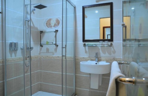 Taman Wah Keong Hotel | De Residence Hotel