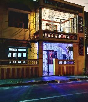 White Town Villa | De rock beach villa