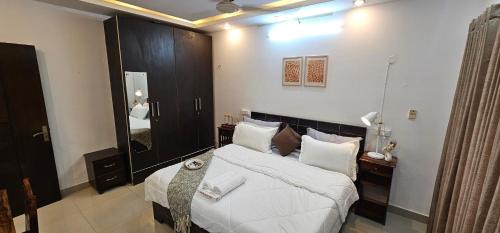 Safdarjung Enclave Bed & Breakfast | Deer Park Residency
