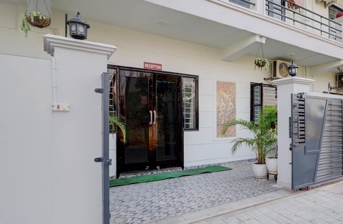 Dehradun House | Deluxe Benison Guest House