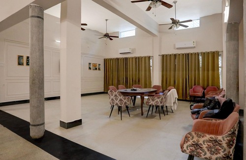 Civil Lines House | Deluxe Heritage Hotel