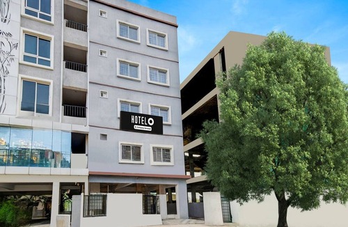 Miyapur House | Deluxe Hotel Nakshatra
