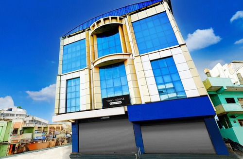Anantapur House | Deluxe Naveed Residency