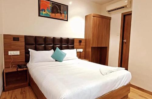 Santacruz Hotel | Deluxe Residency Nr- Mumbai International Airport