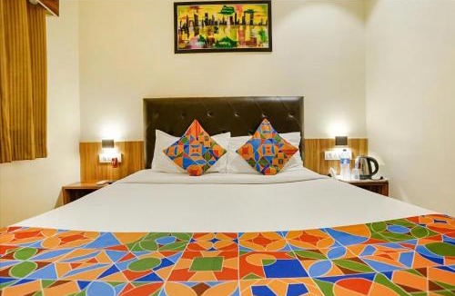 Santacruz Hotel | Deluxe Residency Nr- Mumbai International Airport