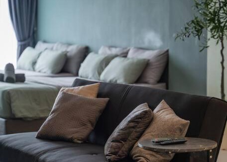 Seri Tanjung Pinang Apartment | Deluxe Seaview Suite Twin Bed by The Only Bnb