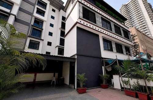 Kandiwali West House | Deluxe Sri Sai Regency