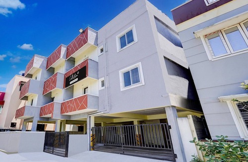 Chennai House | Deluxe Super Collection O Sathyabama University