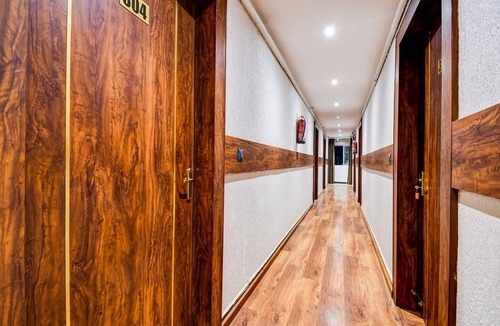 Civil Lines House | Deluxe with BalconyStation View Hotel