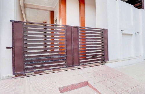 Mohangarh House | Deluxe with Twin BedHotel Sky Inn