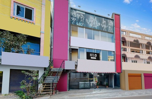 Hyderabad House | Deluxeaayush Stay INN