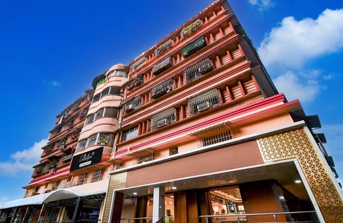 Dhanbad House | DeluxeAlandur Near Chennai Airport