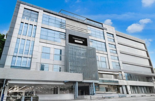 Hyderabad House | DeluxeGrace Complex