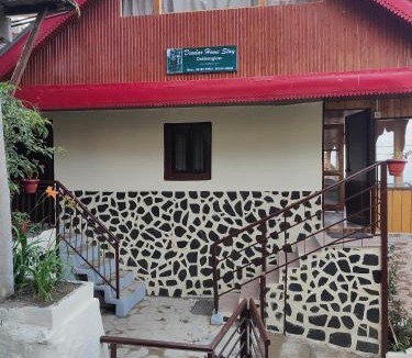 Shimla House | Deodar Homestay Dakbangla-kufri