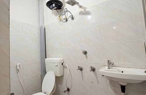 Deoghar Hotel | Deoghar Hotel shivay palace