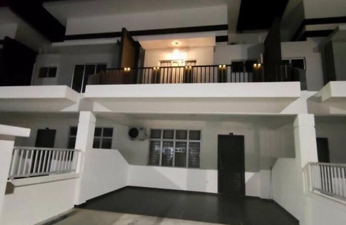 Bandar Penawar House | Desaru Homestay-Eva Seroja BBQ,WIFI,12 PAX 73S8
